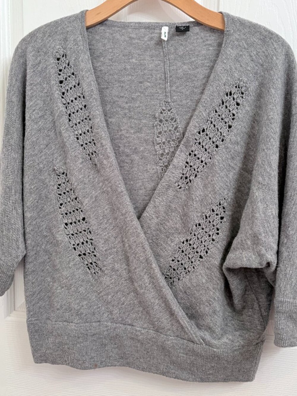 Smitten Gray Wool Blend V Neck Short Sleeve Sweater size S